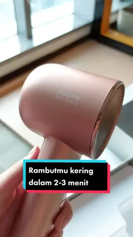 Gak pake lama lagi sekarang mengeringkan rambut, dengan Dreame Hair Glory bisa lebih cepat, hanya dengan 2-3 menit 😱   Buruan checkout di TikTok Shop/E-Commerce Dreame Indonesia ya 🥰    #hairdryer #dreamehairglory #dreameindonesia 