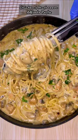 Creamy Chicken & Mushroom Alfredo Pasta Without Cheese! Click the link in my Bio to my channel! #fypシ #SAMA28 #pasta #alfredopasta #chickenmushroom #viralvideo #viraltiktok #youtuber #tiktok 