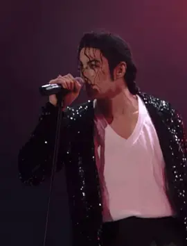 Michael Jackson performed Billie Jean live 1997 at Munich✨ #michaeljackson #billiejean #kingofpop #mj #mjinnocent #mjfan #parati #fyp #fypシ #foryoupage #foryou #xyzbca #appleheadmj #reydelpop #mjedit 