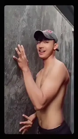 karena banyak yang suka sama goyangan mas kawa. admin reupload video ini aja ya #tiktoker #hot