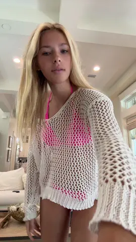 Beach🌊👙☀️⛱️ #fakebodyy⚠️ #fakebodytiktok #im18tiktok⚠️ #beach #Summer #fyp #foryoupage #vairalvideo #blowthisup #trending 