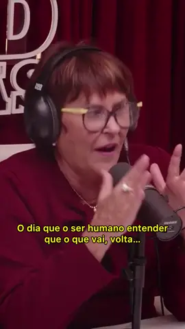 A terrível magia negra acontece quando alguém faz um acordo com as almas trevosas para conseguir algo, prejudicar alguém. Mas não se engane: ela não só prejudica a pessoa desejada, mas futuramente retorna e afeta quem a fez. Cuidado com as coisas que você joga para o Universo.  👉 Se você passa por este tipo de situação, pode ver com meu time, no WhatsApp, dicas sobre o que fazer contra magia. 📲 (11) 3711-0180 Corte do @poddelas. #tiktok #marciasensitiva #sensemarcia #conselhos #dicas