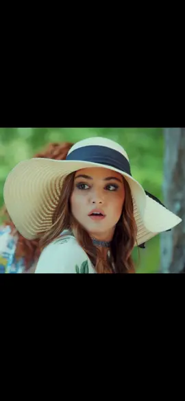 😍🫶🏼 #asklaftan #asklaftananlamaz #turkishseries #turkishdrama #movieclips #handeercel #burakdeniz #hayatmurat #foryou #fypシ #dizler #dizler #turkishkomedi #yalicapkini 
