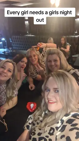 Rough as assholes today tho #memories #girlfriends #thicknthin @katielee9988 @Kelly Boden @Tashbaynton 