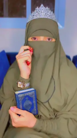 Muuqaalkan ku dhowaad 2 sano kaso waregtay ano yariis duubay 🥺hadana waa anigan weynady aduunyo🥺🥰#filsanqalbisaafi #somalitiktok #foryoupage #hijab #allah 