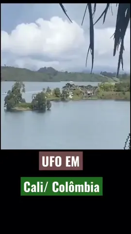 GRANDE UFO FILMADO EM CALI/ COLÔMBIA!! INCRÍVEL!!!🛸🛸 #UFO #OVNI #UAP #ALIEN #alienigenas #extraterrestres #ufologia #discovoador #reptilianos #objetomisterioso #sonda #avistamentos #abducao #abducaoalienigena #portal #ET #NASA #