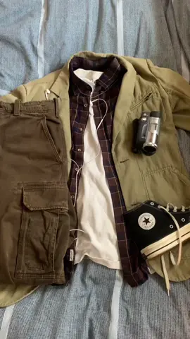 my favourite outfits this week #downtownboy #downtowngirl #styleinspo #fashioninspo #mensfashion #OOTD #styletips #fashiontiktok #abercrombie #weekday #stussy #converse #clairo 
