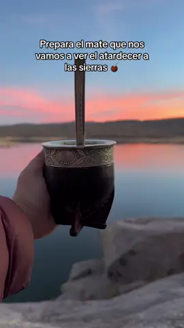 Unos martes en las sierras es todo lo que necesito! 🙌 #atardecer #viajerosporelmundo #capilladelmomte #cordobaargentina #sirraschicas 