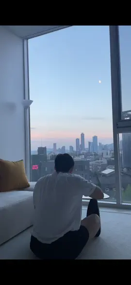 Join me in my evening routine🍕 #fypシ #fypシ゚viral #koreanfyp #korea #korean #seoullife #vlogs #WeekendVibes #eveningvibes #sunsetvibes 
