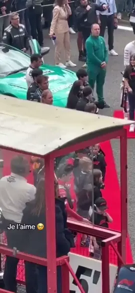 Charle removing the cap of a kid during the anthem 🫶🏻 Credits: @leclercsletters on twitter #charlesleclerc #leclerc #f1 #belgium #f1tiktok #formula1 #ferrari #viral #foryoupage #foryou #fyp #fy 