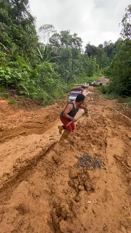 Hilux4x4 offroad #toyota #driverperbatasan #longbagun #mahakamulu #cctv_hilux_offroad_pegaf_4x4 #kutaikartanegara #indonesia #malaysia #cctvhillux #fyppppppppppppppppppppppp 