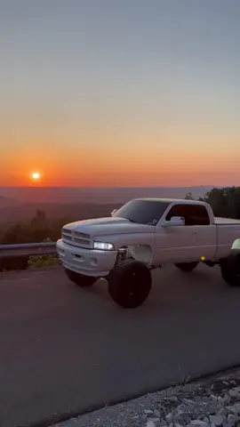 Sunset vibes 🥹