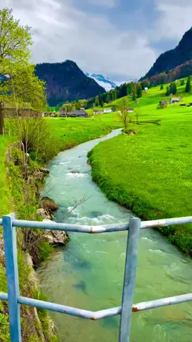 بلدة فورديرثال في ‏كانتون شفيتس ⁧‫#سويسرا‬⁩  . 📍: Vorderthal,#Switzerlandd  . . 🎥 IG: _fabeaux  . .#CapCutt #foryoupage #fyp #اكسبلور #الشعب_الصيني_ماله_حل😂😂 #اكسبلورexplore #اكسبلورر #viral #trending #tiktoktravel #اكسبلورexplore❥🕊#video #foryou #foryoupage #fypシ 