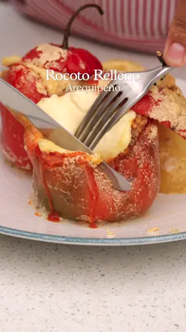 Nuestra gastronomía es inmensa, sabrosa y única. En estas fiestas patrias la celebramos a lo grande con este delicioso rocoto relleno arequipeño. 