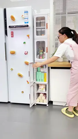 Narrow slit folding storage cabinet, good use of space for storage #Storage #Homestorage #slit #Foldingbox #Box #Boxing #Goodlife #Goodthing #share 