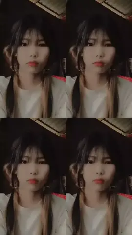 မောင် ><