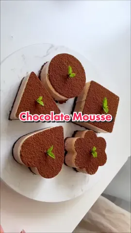 Chocolate mousse. No bake dessert. Recipe linked in my bio as usual. #mousse #chocolatemousse #nobake #Recipe #fyp #viralvideo #viraltiktok #dessert 