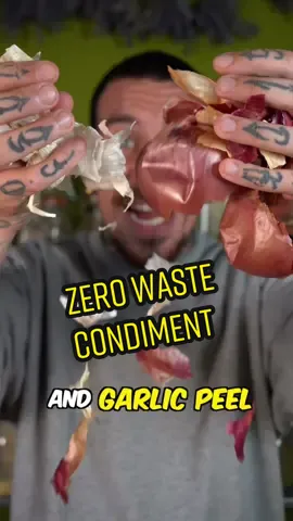 Next time you grow or buy organic onions, don’t throw away the skins but use them to make this zero waste condiment which is absolutely delicious!  tip - when you use the oven to cook something, use the left over heat (oven off) to dry your onion and garlic skins. Just simply keep the door shut and let them dry. ONION & GARLIC PEEL POWDER 🧅🧄 •onion peel •garlic peel  •salt  •pepper •paprika powder •chilly powder  STEP BY STEP: 🥣  - wash your peels - tap them dry and place on a baking tray - Either use the leftover heat of the oven after you finish to cook something or 160 C for 5 minutes. - blend them until you have a fine powder. - add salt , pepper , paprika and chilly powder for a great fries potato seasoning or get creative using different mixed Mediterranean herbs - Store in a jar and use as a condiment  #fyp #foryoupage #contentcreator #onion #garlic #zerowaste #zerowastetips #zerowastetiktok  #veggiescraps #EasyRecipe #EcoFriendly #tiktokfood 