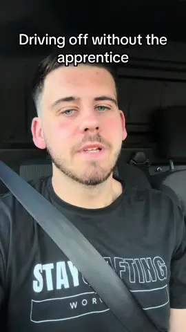 Driving off without the apprentice agian #electrician #electriciansoftiktok #fypシ #sparkylife #apprentice #electricianlife #sparky 