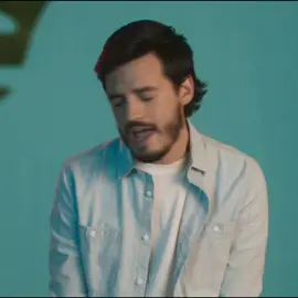 Mejores amigos -Yera & Morat. les gusta el estilo de lirycs o volvemos al de pantalla completa?🫶🏻💕