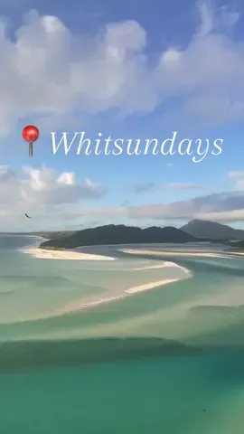 Sailing around paradise in the whitsundays 🍍🤿  #whitsundays #whitehavenbeach #airliebeach #whalewatching  #drone #australia #workingholidayvisa #greatbarrierreef 
