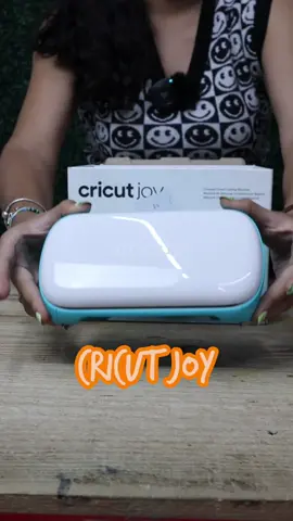 Respuesta a @educación digital se conecta vía Bluetooth y vía wifi! 😉 #cricutjoy #cricutprincipiantes #plotterdecorte #viniladesivo 