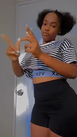 bon sak montrem danse sa😂😂😂😂#♊️gémini♊ @prettysandoo80 