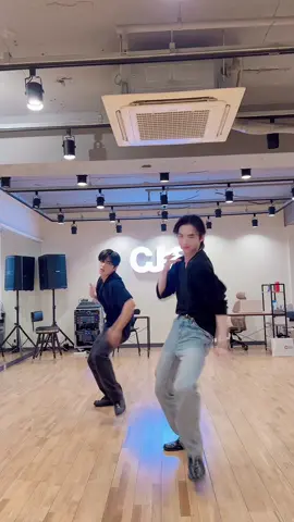 I need all ya cream soda🍦 #이정 #진범 #leejeong #jinbeom #mic #madeincjes #trainee #kpop #idol #추천 #korean #아이돌연습생 #dance #viral #tiktokviral #fyp #foryou #trend #fypシ #trending #fypシ゚viral #트레이니 #EXO #엑소 #CreamSoda #EXO_CreamSoda 