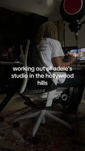 this life is a dream🎶 #hollywood #hiddenhills #music #belair 