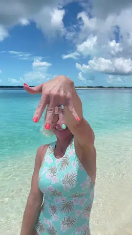 Engaged has a nice ring to it 💍 #dancingnurse #dance #engaged #offthemarket #ring #beach #exumas 