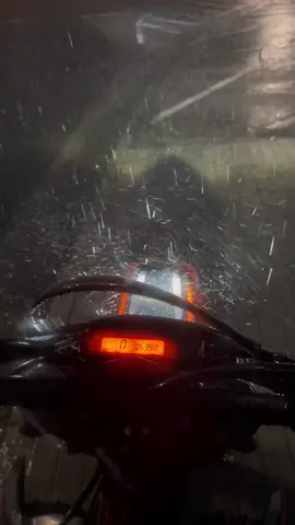 #ktm #supermoto #bikelife #fyp #rain #crying 