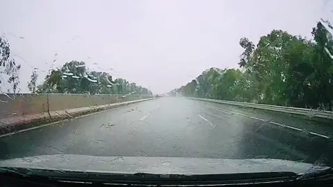 @Đỗ Anh Tài Cơn mưa ngang qua…Cao tốc Hà Nội - Hải Phòng. 