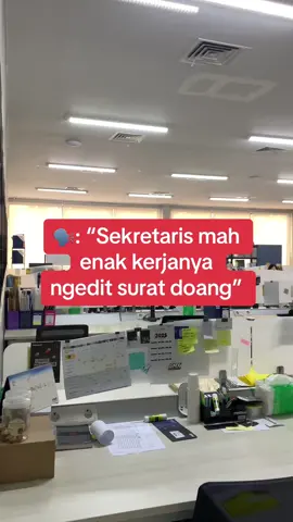 Siapa bilang sekertaris kerjanya ngedit surat doang? #Loker #lokerjakarta #loker2023 #carikerja #kerjaidaman #pencarikerja #wanitakarir #independentwomen 