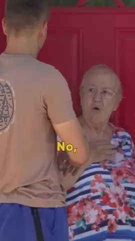 Asking strangers for food, then paying their rent #prank #pranks #troll 