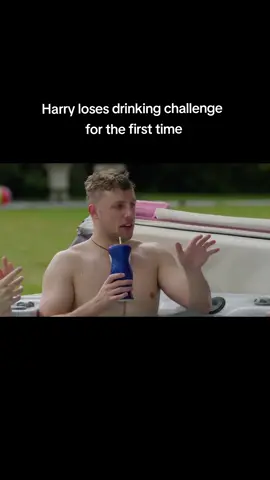 Harry loses drinking challenge for the first time #sidemen #drinking #drinkinggame #challenge #hottub #mukbang #ksi #w2s #bezhinga #fyp #viral 