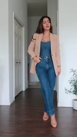 A new style for our new denim bodysuit! 💙 @jess.ozco  Who says an elegant girl can’t wear a bodysuit? #popilush #denimstyle #elegantstyle #summerstyle #denimstyles #denimdenimdenim #dailyoutfitlooks #GRWM #denimbodysuit #bodysuits #bodysuitstyle 