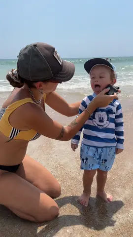 Son una esponja! Enseñenles con el ejemplo desde chiquitos! 🌞✨ #toddleroftiktok #toddlertok #momsontiktok 
