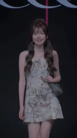 #trendthoitrang #asiashow #gaixinh #reviewdamxinh #OGS #asiangirl #thoitrangasiashow #Idolxinhgai #xuhuong2023 