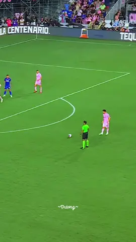 Siêu phẩm đá phạt của Messi trong màu áo Inter Miami 💥😍#messi #xuhuong #football #LearnOnTikTok 