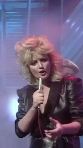 Just added my first performance of #TotalEclipseOfTheHeart on #TopOfThePops from 1983 to my YouTube channel! #BonnieTyler #80smusic #powerballad #classic80s #JimSteinman 