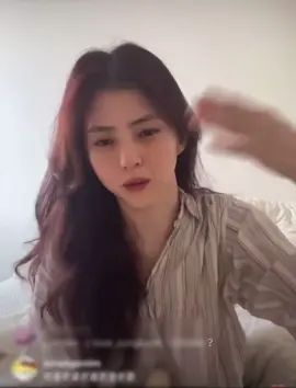 So-hee: you can't be as skinny as me. please protect your health. inner beauty is important but my career involves showing off how I look on the outside, and that is why I lose weight. If not for that, I would've also maintained a normal weight. I think that the standard of beauty shouldn't be being skinny or chubby. It would be nice if the clothes you want to wear fit your body perfectly, but I hope that you don't lose weight while damaging your health. you're not pretty for being skinny. you have to be healthy to be pretty