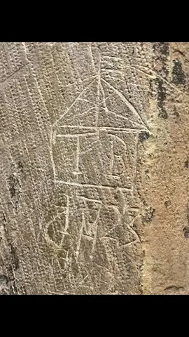 #stpeterschurchsandwich #medievalcarving who was TB and who where the #pilgrims #crosses #history #churchesconservationtrust #historicalbuilding #stpeterschurchsandwich #sandwichkent 