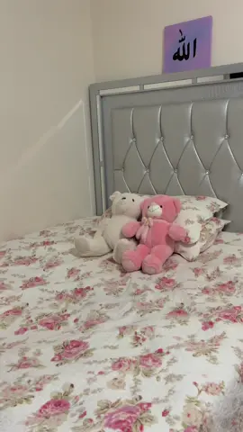 You guys have to try out this cooling blanket #fyp #viralvideo #trendingsong #trending #foryoupage 