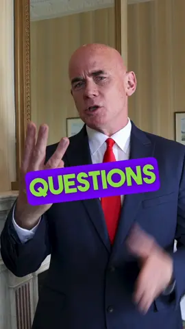 THREE QUESTIONS YOU SHOULD ALWAYS ASK AT THE END OF A JOB INTERVIEW! #interviewquestions #jobinterviewquestions #interviewtips #interviewskills #careertok #career #careervidz #richardmcmunn #interviews 