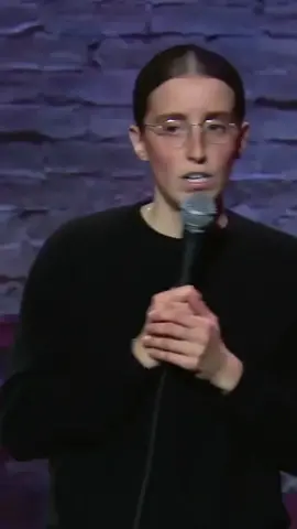 She apri-caught herself just in time.   Don't miss Robby Hoffman at the @IrvineImprov this Wednesday, August 8!   #jokes #comedy #standup #improvsixty #robbyhoffman #fruit #irvine 