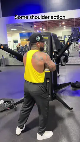 #shoulders #pump #foryou #bodybuilding #explore#Fitness #gymtalk 