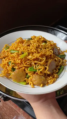 menu sarapan simple pagi ini✨  #resepsimple #masakanrumahan #resepmasakan #migoreng 