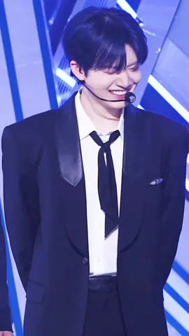 my cutie kyu 🩵🩷 #junkyu #treasure_yg #treasure_official #bomb #cute #จุนกยู 