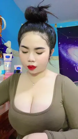 នាក់ណាចង់😒😒