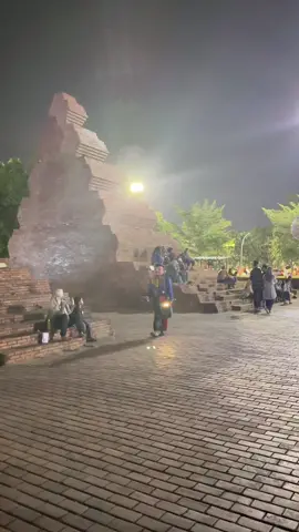 Alun - Alun Kota Cirebon #kotacirebon #alunaluncirebonkota #malamminggu